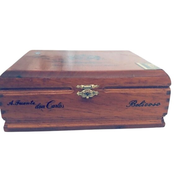 Signed Vintage Arturo Fuente Wooden Cigar Box - Picture 3 of 11